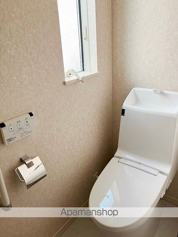 小倉戸建のトイレ写真