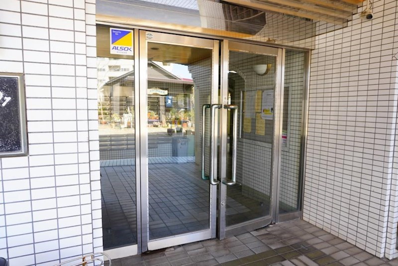 エントランス　エントランス
