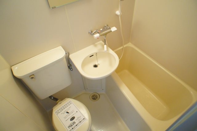 バス・シャワールーム　※参考写真※同タイプ別のお部屋の写真