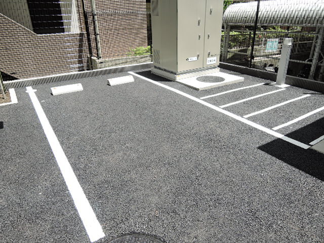 駐車場　駐車場（要空き確認）