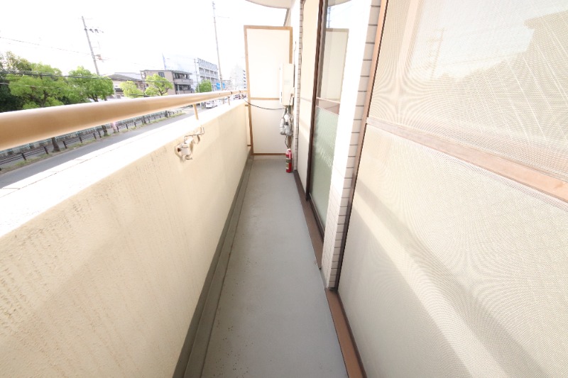阪急神戸線 西宮北口駅 徒歩11分 3階建 築37年の内装写真