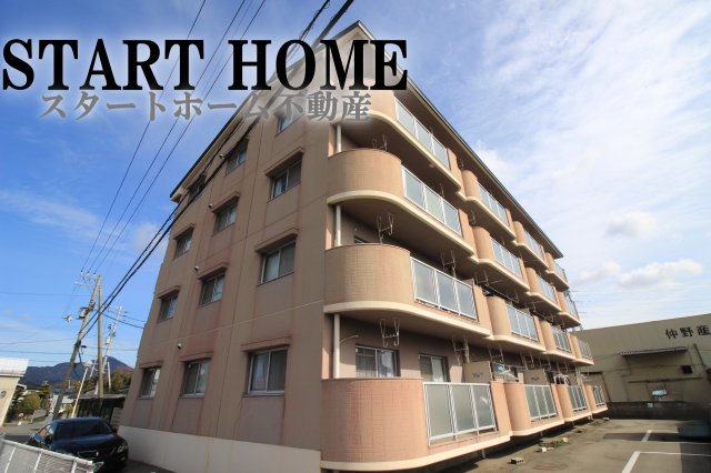 建物外観　落ち着いた雰囲気の外観です