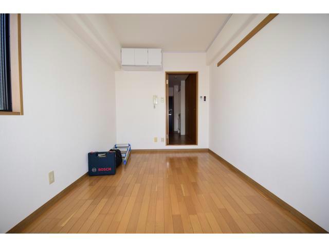 エステムコート大阪城南の居間写真