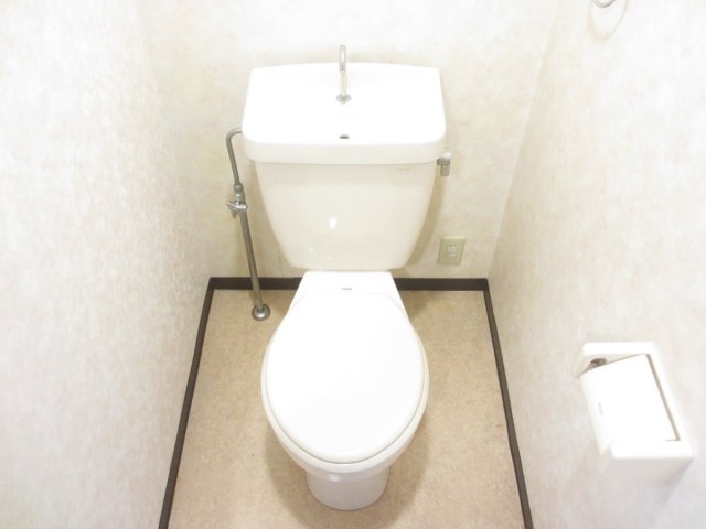 ＪＲ東海道本線 高槻駅 徒歩23分 2階建 築30年のトイレ写真
