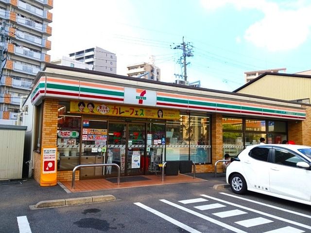 コンビニ　セブンイレブン（コンビニ）まで400m