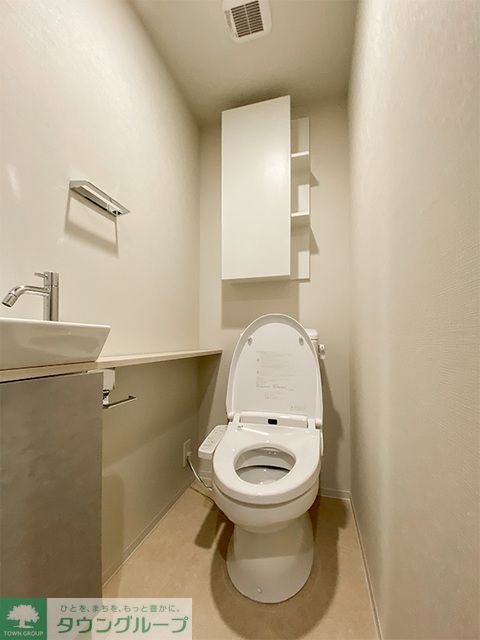 トイレ　※写真は同タイプ住戸です。