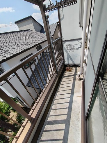 バルコニー　洗濯機置き場