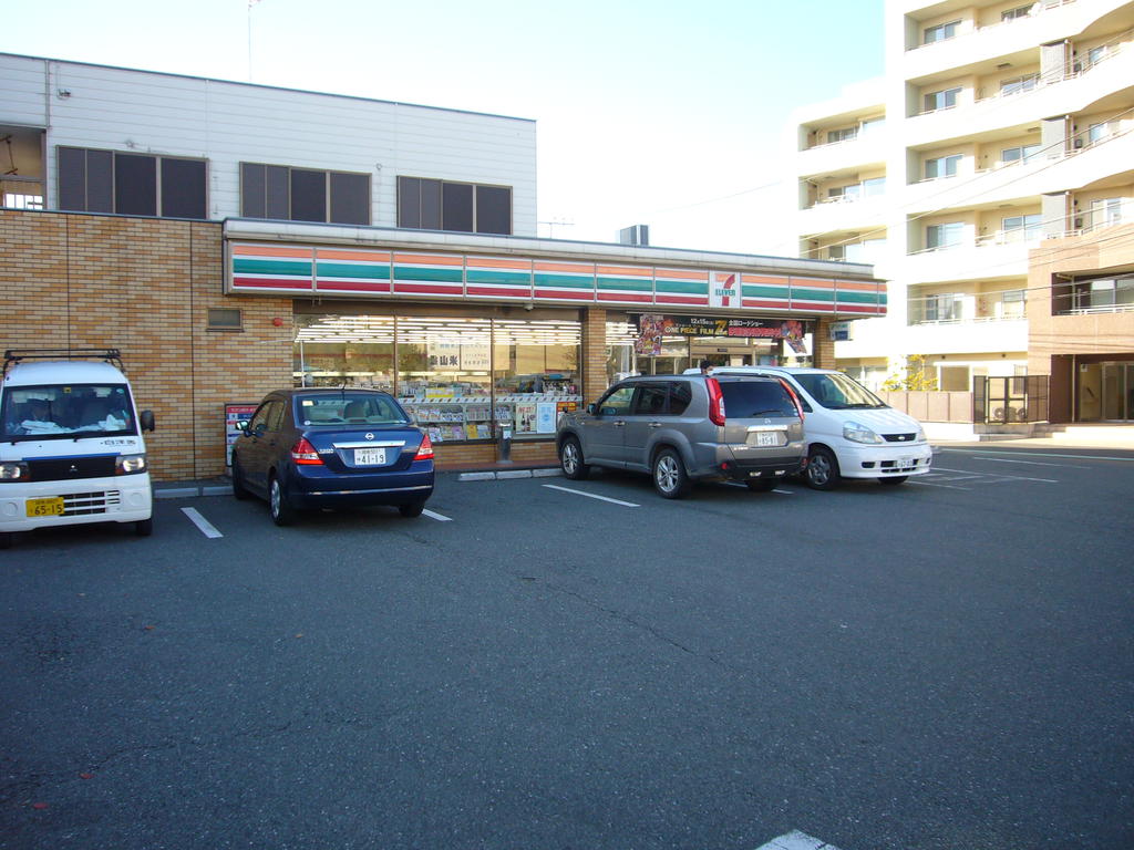 コンビニ　セブンイレブン藤沢片瀬5丁目店（コンビニ）まで230m