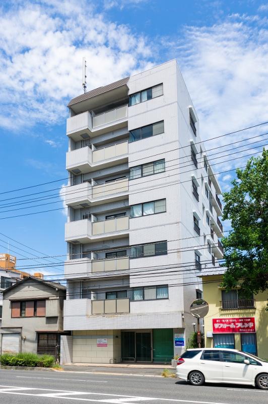 高松市花ノ宮町のマンションの建物外観