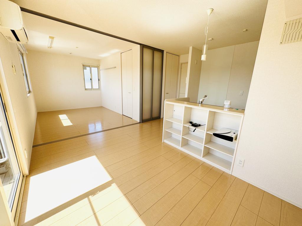 その他部屋・スペース　LDKと南側洋室