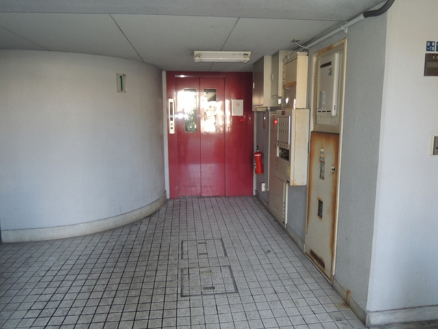 エントランス　エントランス