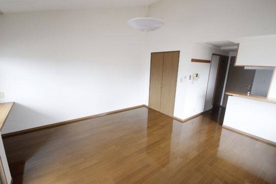 居室・リビング　※別室の写真です