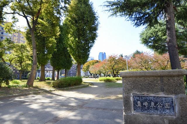 【コープ野村梅田A棟の公園】