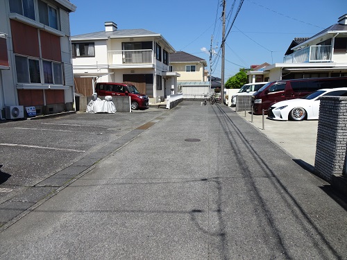 【パナハイツ平田IIの駐車場】