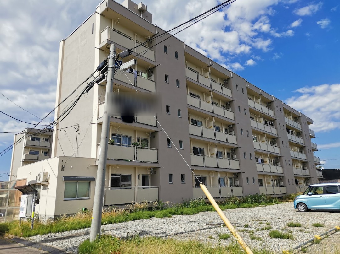 ビレッジハウス広宮沢1号棟の建物外観