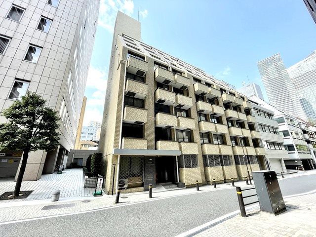 【朝日虎ノ門マンションの建物外観】