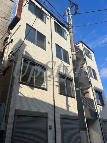 【ハンプトン西新井の建物外観】