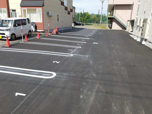 【旭川市旭町一条のアパートの駐車場】