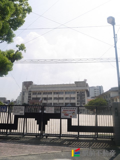 小学校　春吉小学校（小学校）まで200m