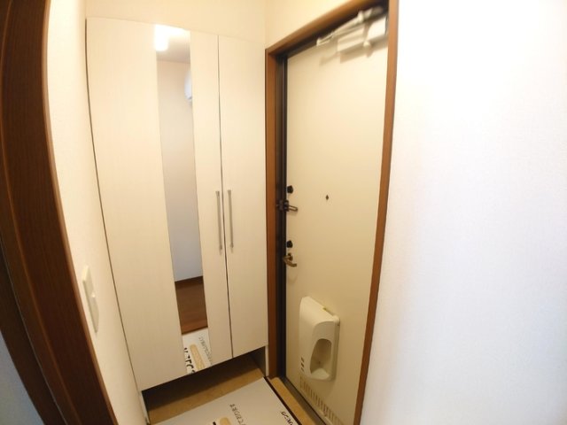 ＪＲ青梅線 昭島駅 徒歩13分 2階建 築20年の玄関写真