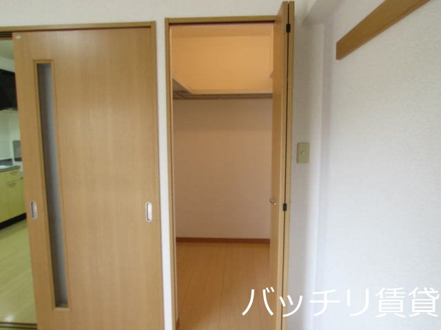 収納　同型タイプの為、現状を優先いたします