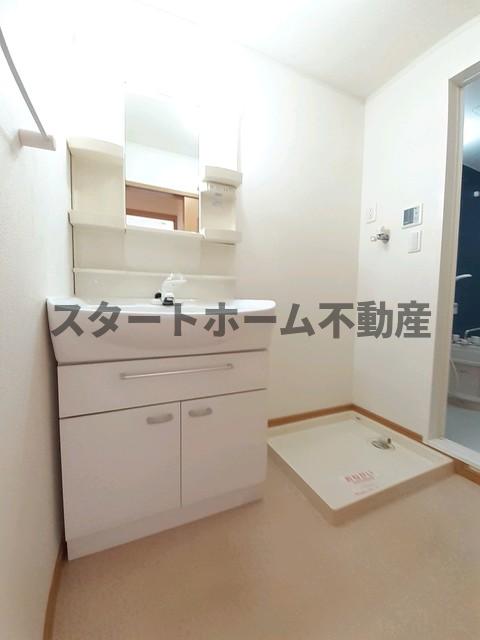 洗面設備　脱衣スペースもあります