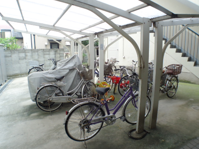 駐車場　駐輪スペースも確保されています。