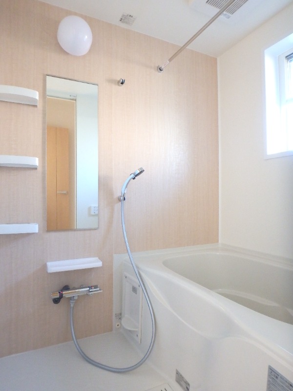 バス・シャワールーム　図面と現状に相違がある場合には現状を優先