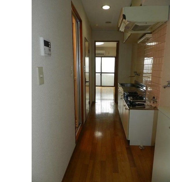 その他部屋・スペース　同マンション別室の写真です