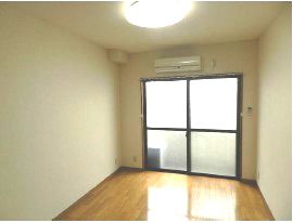 居室・リビング　同マンション別室の写真です