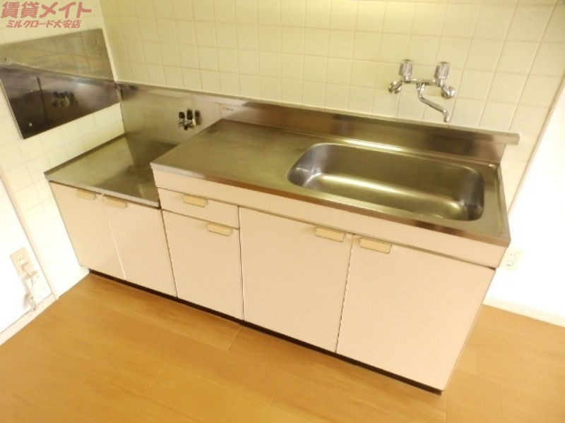 キッチン　同型参考写真