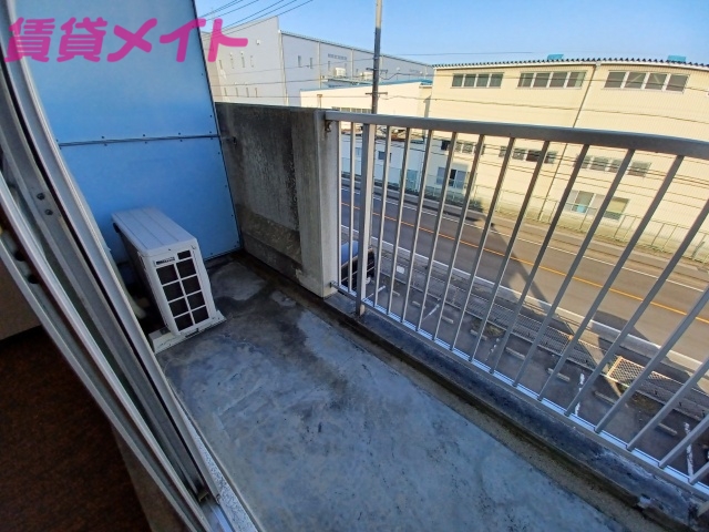 バルコニー　別部屋参考写真となります。