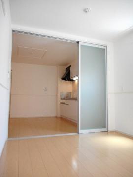 居室・リビング　室内