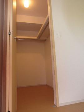 収納　ウォークインクローゼット