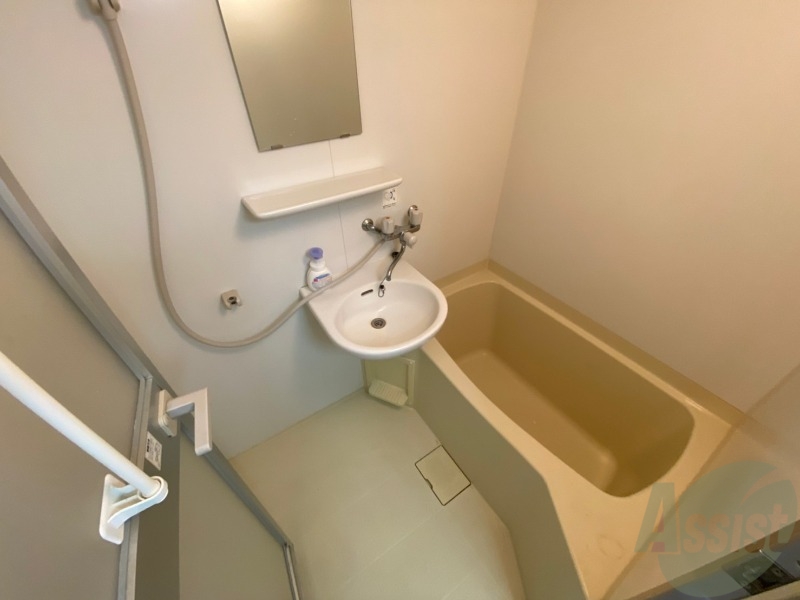 バス・シャワールーム　お風呂です。ゆっくりお風呂につかるのも体に良いですね～