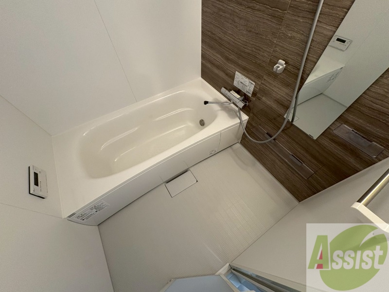 バス・シャワールーム　お風呂になります。一日の疲れを癒してくださいね。