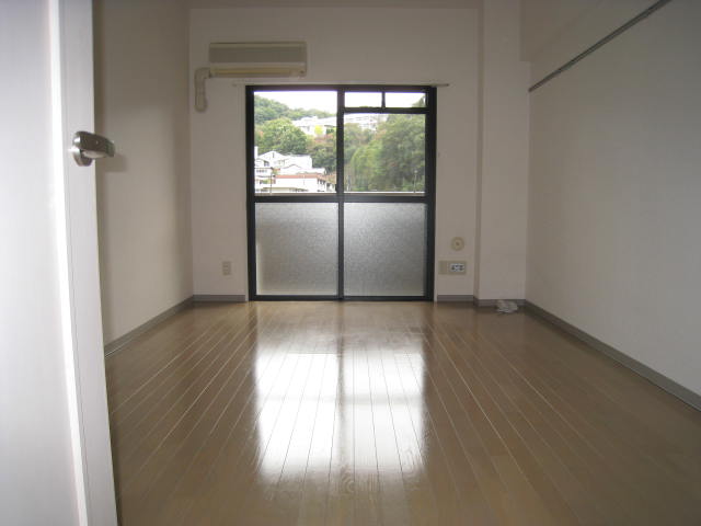 居室・リビング　※写真は別のお部屋です。現況を優先させて頂きます。