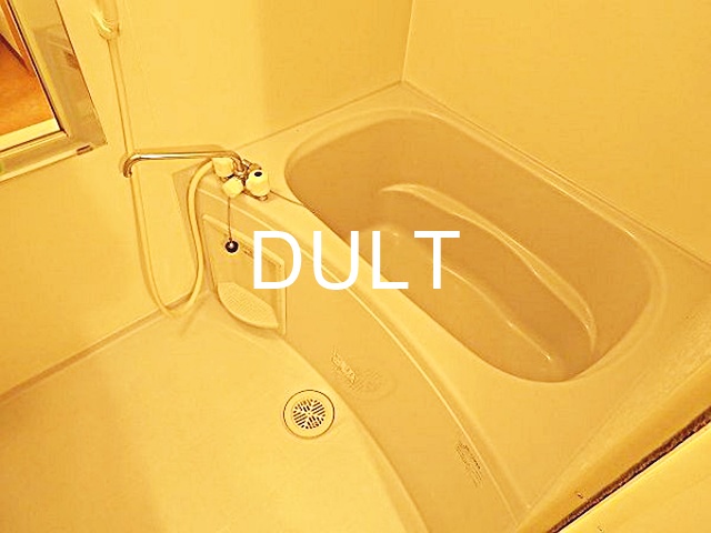 バス・シャワールーム　バスルームです。