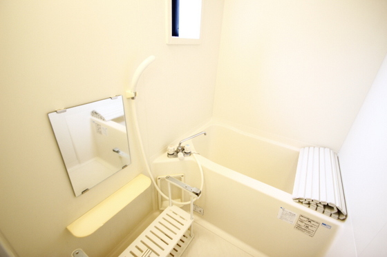 バス・シャワールーム　※別部屋の写真です