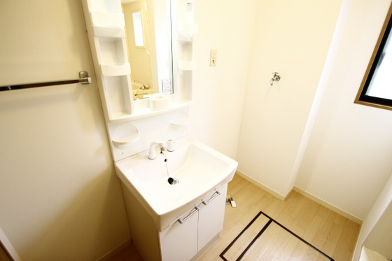 洗面設備　※別部屋の写真です