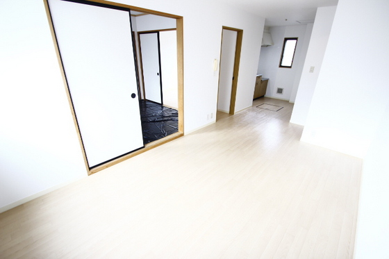 居室・リビング　※別部屋の写真です