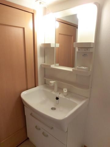 洗面設備　シャンプードレッサー付