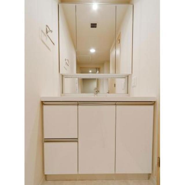 洗面設備　※写真は同タイプ住戸です。