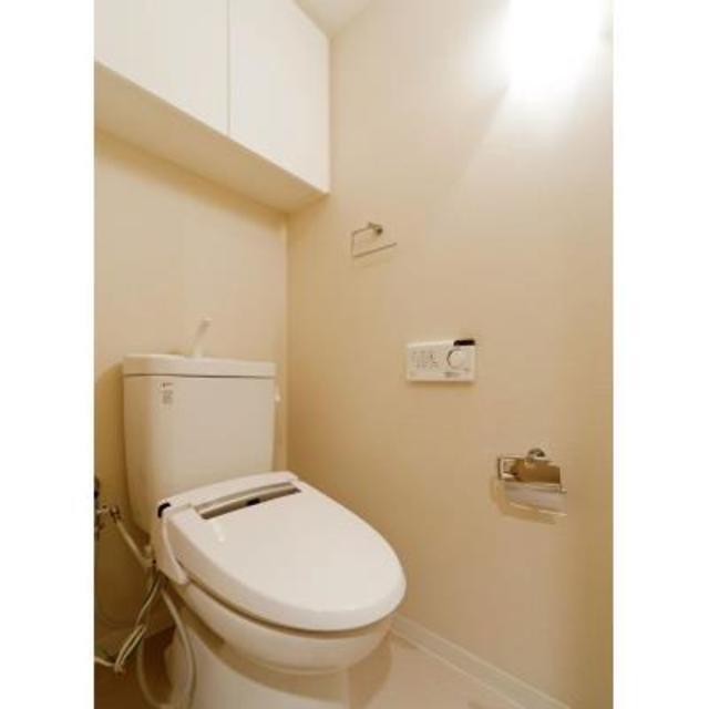 トイレ　※写真は同タイプ住戸です。