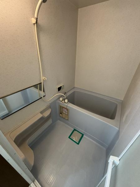 バス・シャワールーム　写真は同タイプの別のお部屋のものです。