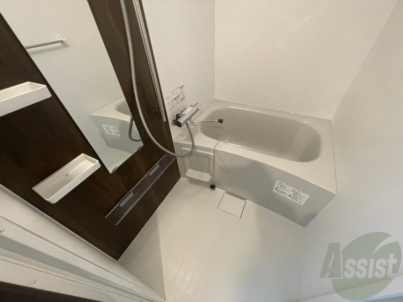 バス・シャワールーム　お風呂になります。一日の疲れを癒してくださいね。