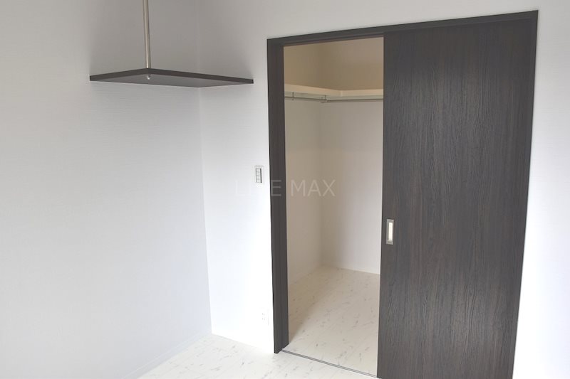 収納　ウォークインクローゼット