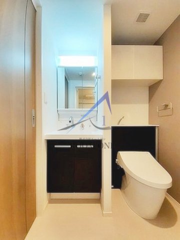 洗面設備　独立洗面台です。