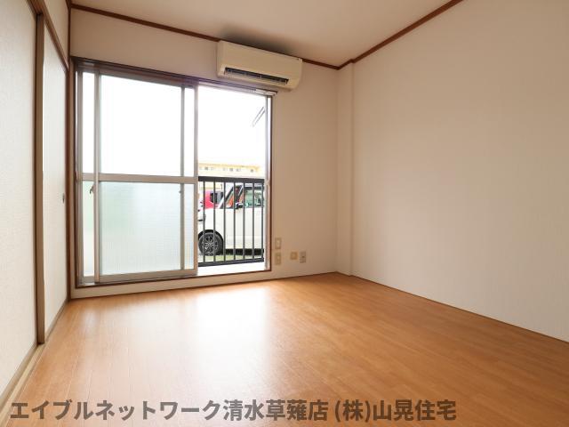 居室・リビング　居間です