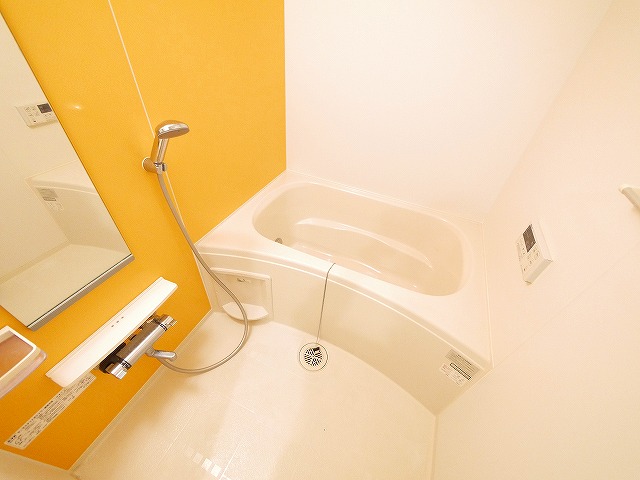 バス・シャワールーム　お風呂です